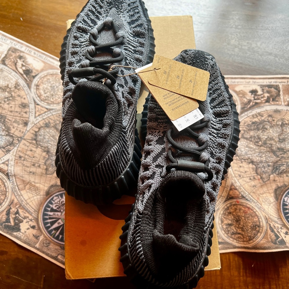 YZY 350 V2 CPMCT